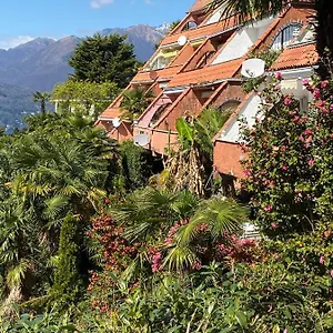 terrazza-sul-lago-luino.it-lombardy.com/